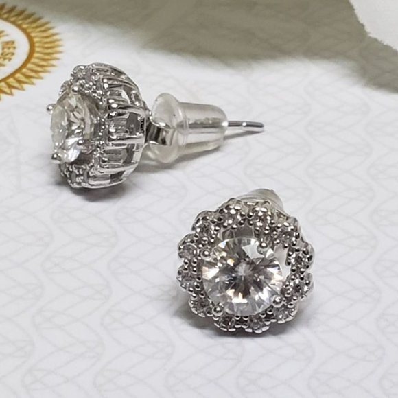 Luxury Bridal Wedding One Carat per Pair Moissanite Stud Earrings, 925 Silver - Picture 4 of 6